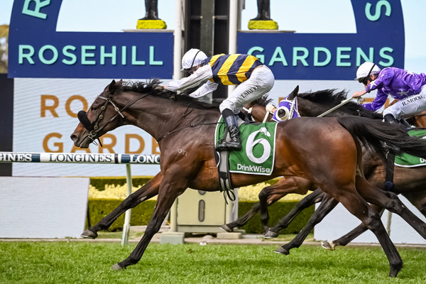 Two on the bounce for Athabascan (image Steve Hart)