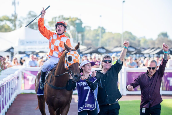 A fourth Perth Cup for Willie Pike (image Perth Racing)