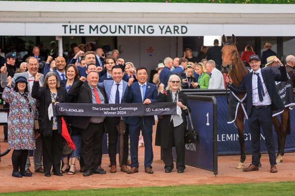 We are going to the Melbourne Cup (image Grant Courtney)