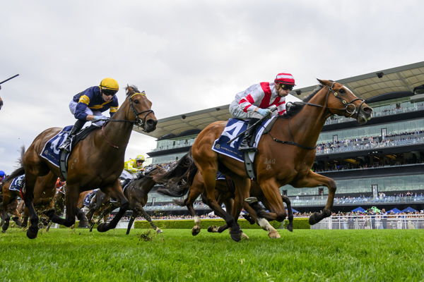 Ostraka captures the Silver Eagle (image Steve Hart)