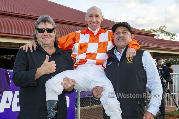 Looking good in the new colours (image Western Racepix)