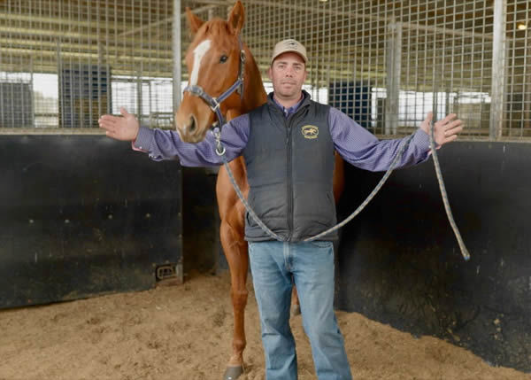 Cameron Bond of Kenmore Lodge teaches about a horse's blind spots.