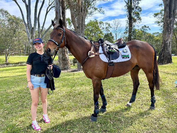  Jasmine Haynes was helping out at Equimillion !  