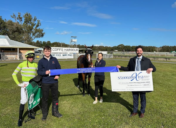 Winners are grinners, connections of Art's Alive - image Inglis