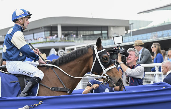 Buckaroo opens his account in Australia  - image Steve Hart