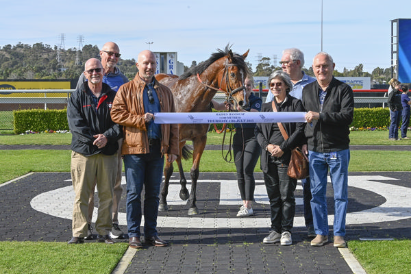 Commanding Belle and winning connections - they purchased her yearling full sister earlier this year - image Bradley Photography 