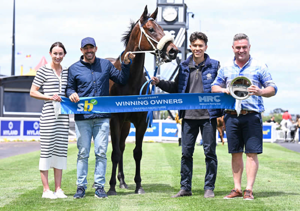 Cooly and her happy connections - image Pat Scala / Racing Photos