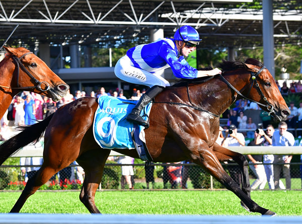Essonne bolts home at the Sunshine Coast Photo Credit: Grant Peters