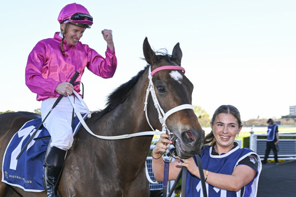 Fangirl and James McDonald are a great team - image Bradley Photography