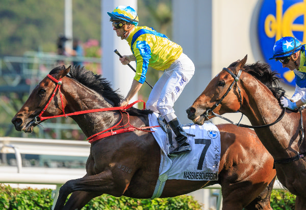 Galaxy Patch fails narrowly to catch Massive Sovereign (IRE) in the Hong Kong Derby - image Grant Courtney 