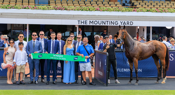 Gin Twist and her happy connections - image Grant Courtney