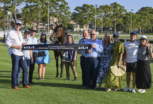 Iowna Merc and his happy owners - image Bradley Photography