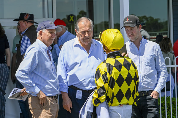 James McDonald debriefs with the Colombus connections - image Bradley Photos