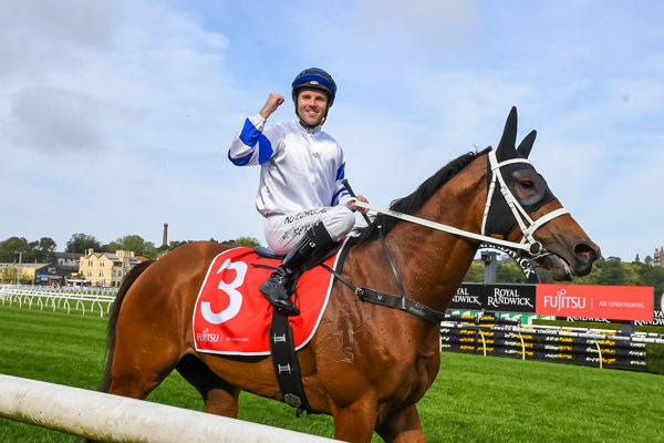 Tommy Berry is having a good day (Steve Hart)