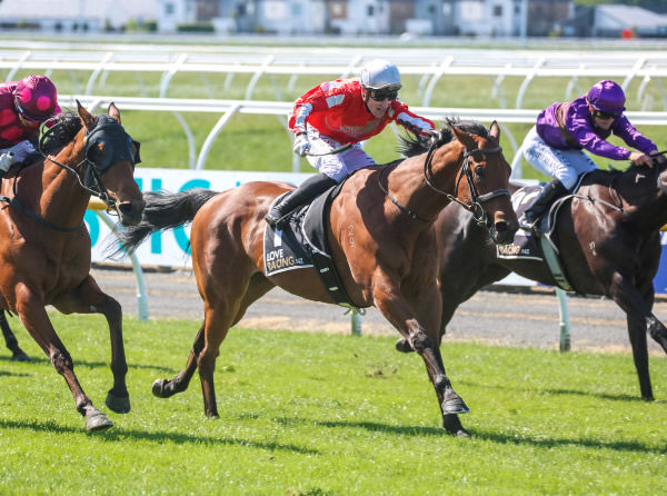 Mystic Park (centre) on his way to winning the Listed Lindauer Stewards’ Stakes (1200m) at Riccarton. Photo: Race Images South