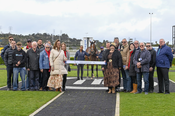 Ninja had a big crew of owners in attendance - image Bradley Photography 