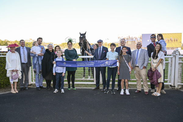 Oh Diamond Lil has some very happy owners - image Bradley Photography 