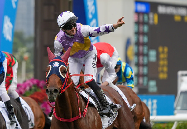 Stormy Grove wins the Classic Cup - image HKJC