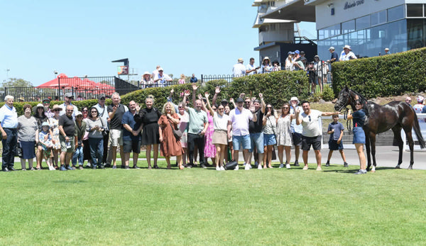 Veyepee and his very happy owners celebrate - image Racing Photos 