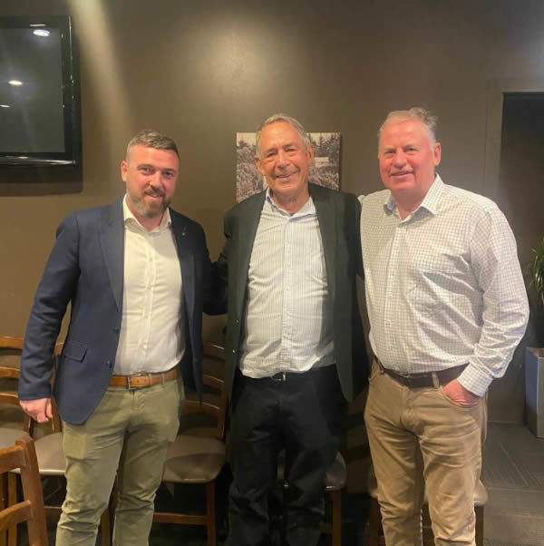 Nelson Schick (centre) pictured with NZTBA chief executive Nick Johnson (left) and president John Thompson.  Photo: Supplied